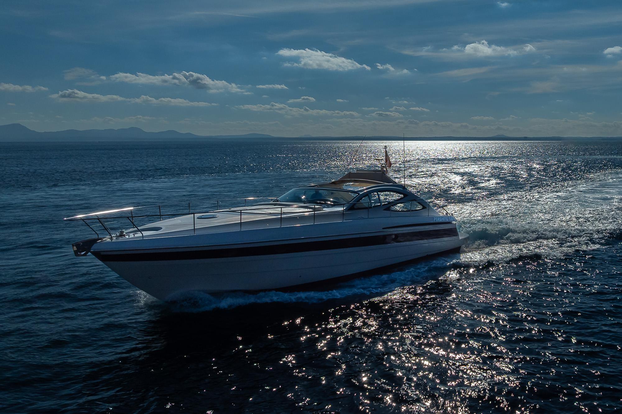 Pershing 52 2003 | PERSHING 52' | Ferretti Preowned Web site