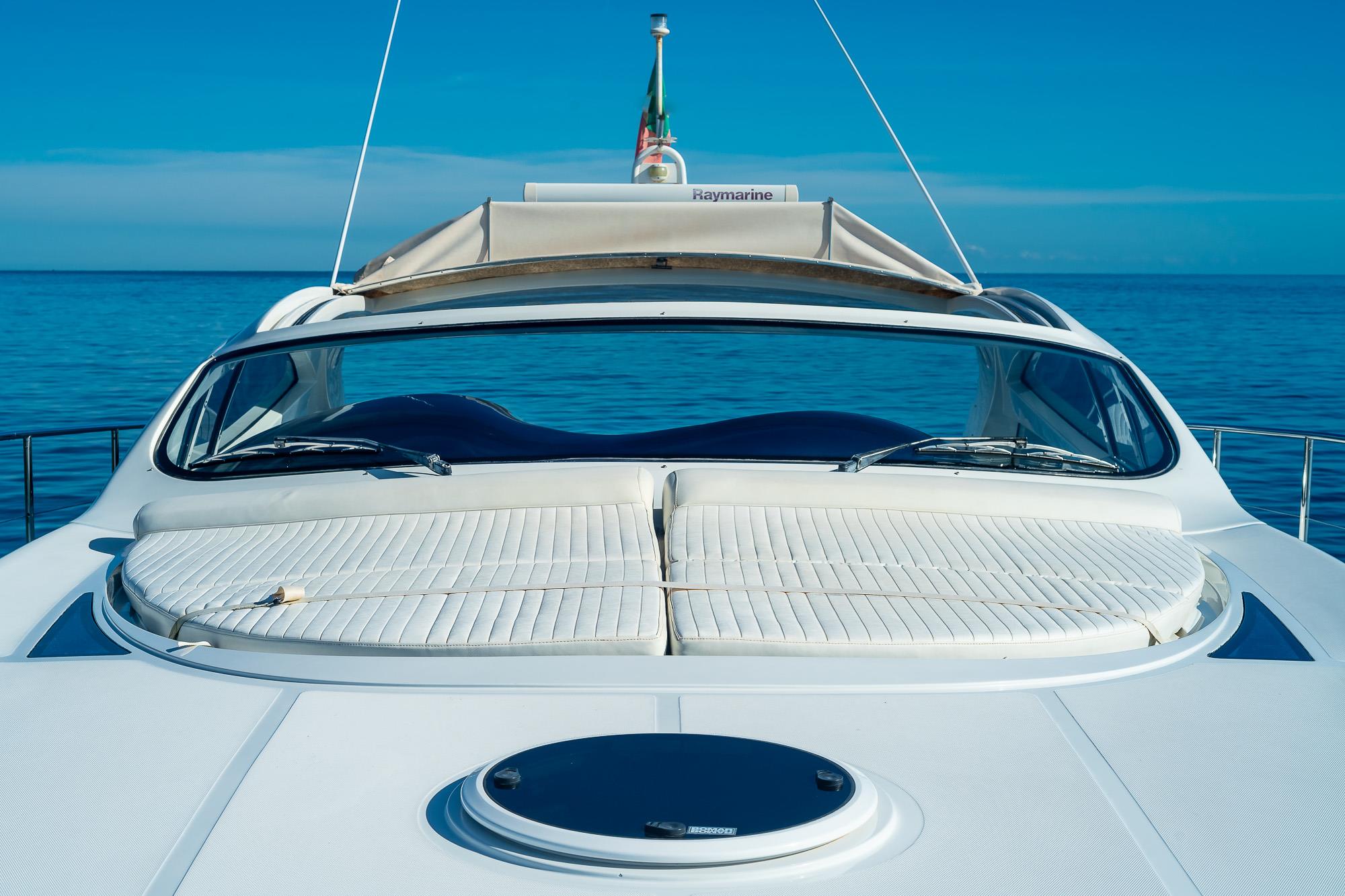 Pershing 52 2003 | PERSHING 52' | Ferretti Preowned Web site
