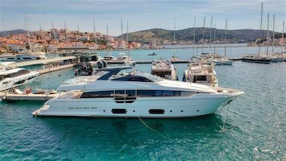 2017 FERRETTI YACHTS 960