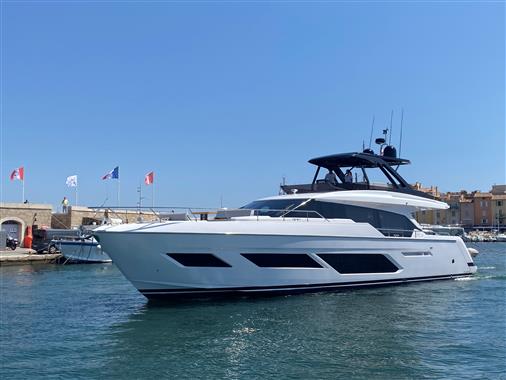 2022 FERRETTI YACHTS 720