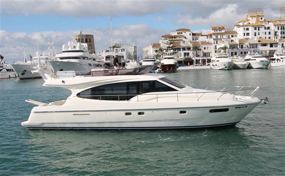 2009 FERRETTI YACHTS 470