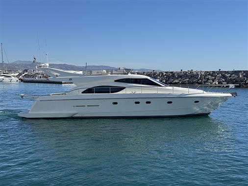 1999 FERRETTI YACHTS 53
