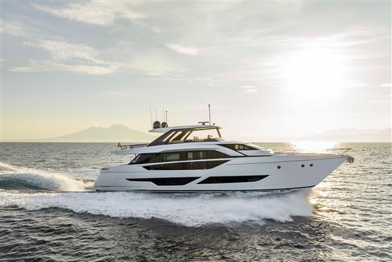 2025 FERRETTI YACHTS 860