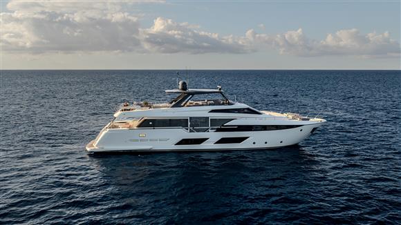 2019 FERRETTI YACHTS 920