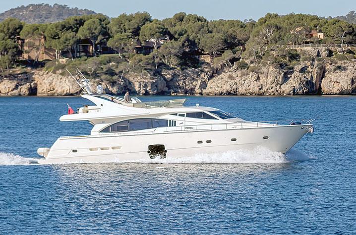 2005 FERRETTI YACHTS 731 