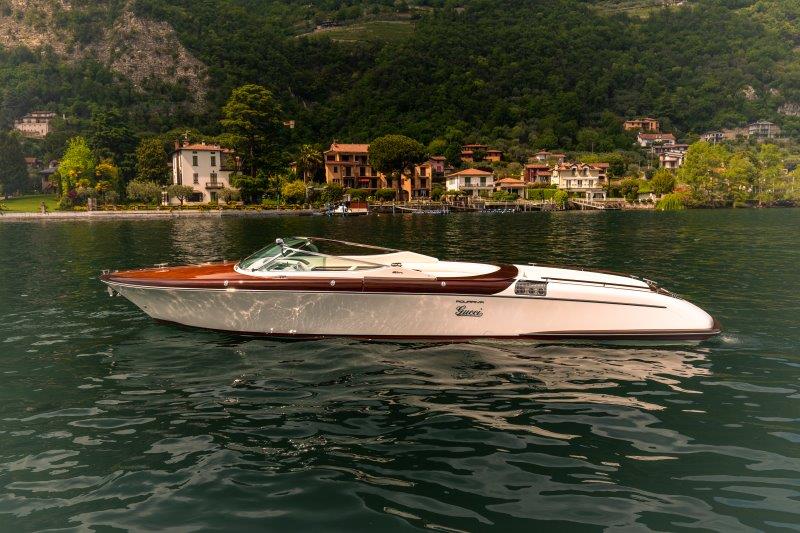 2011 RIVA 33' AQUARIVA GUCCI 