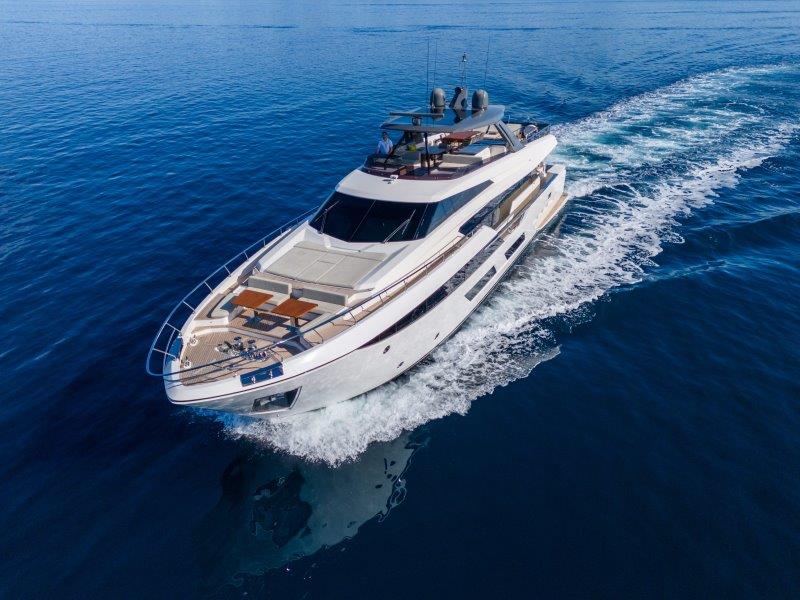 2020 FERRETTI YACHTS 920 