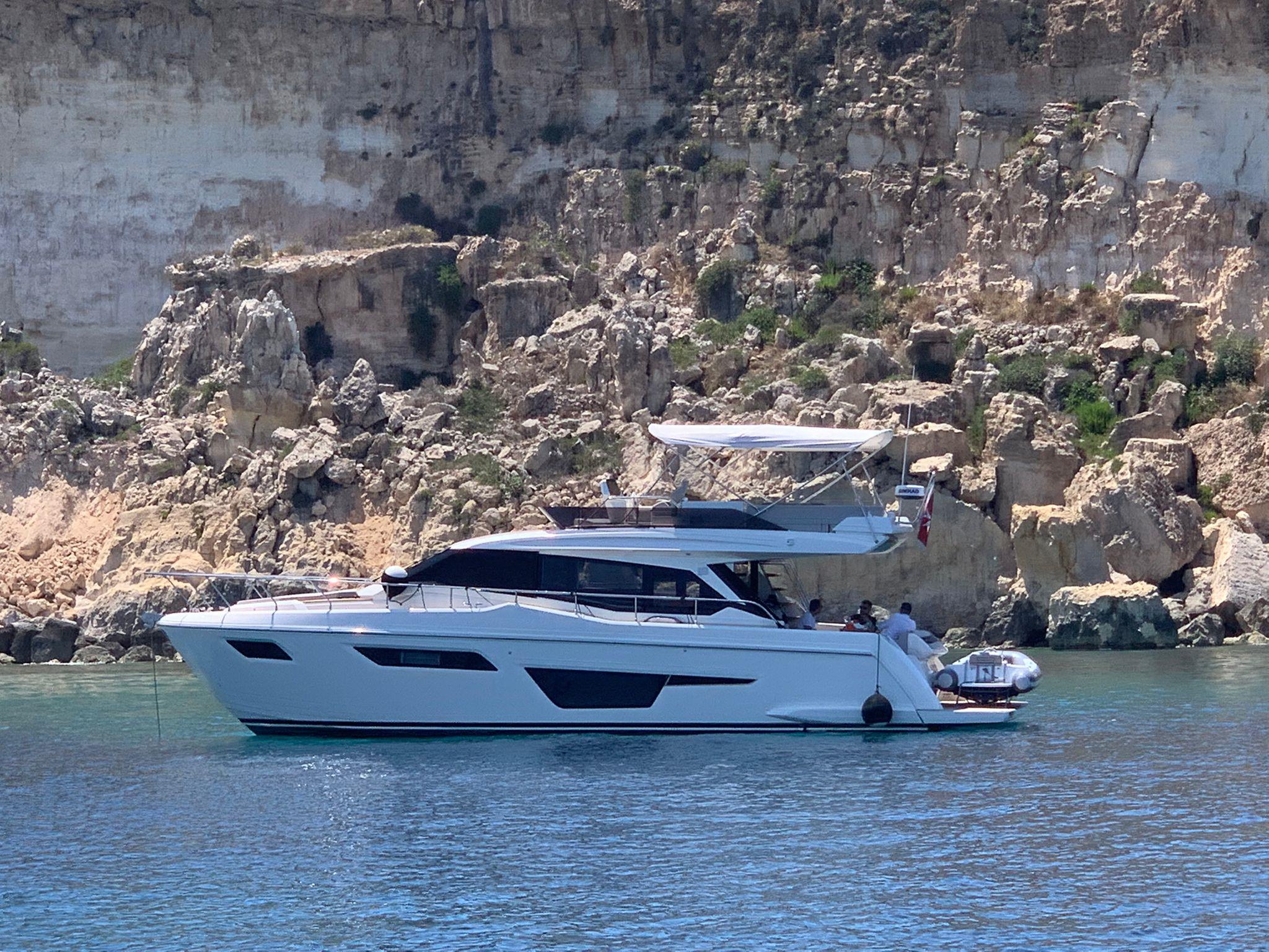 2021 FERRETTI YACHTS 500 