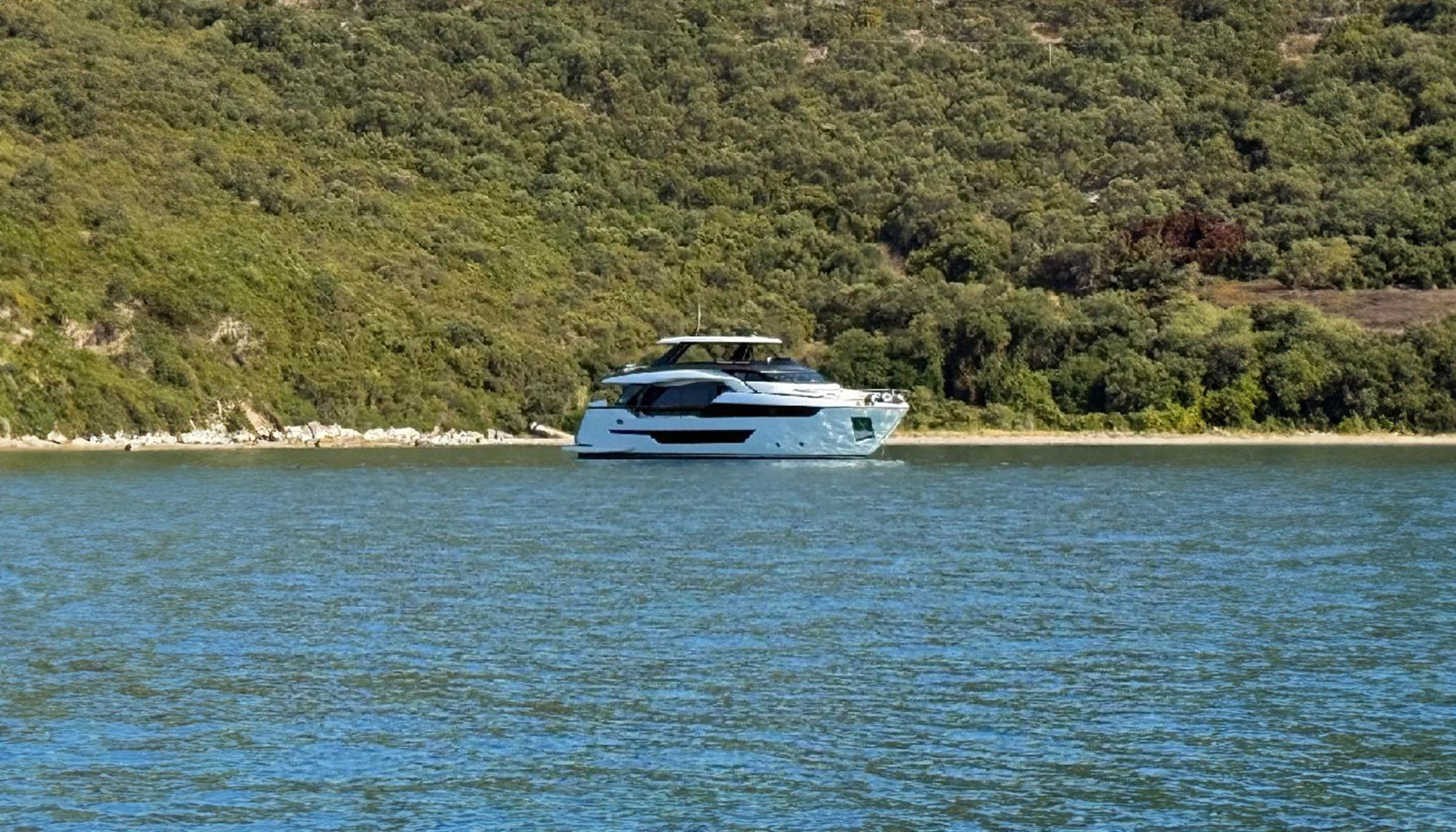 2025 FERRETTI YACHTS 940 