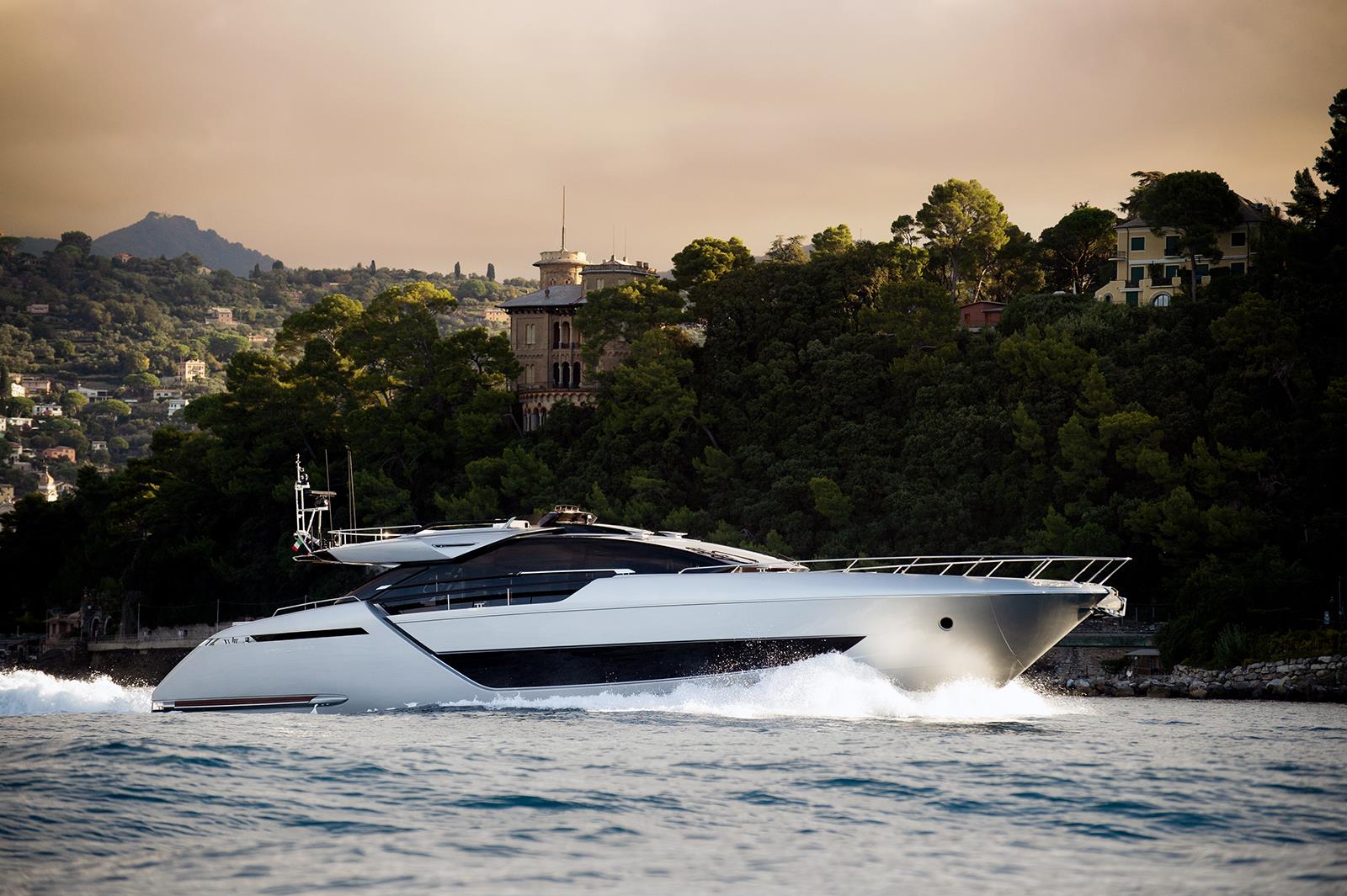 2024 RIVA 88' FOLGORE 