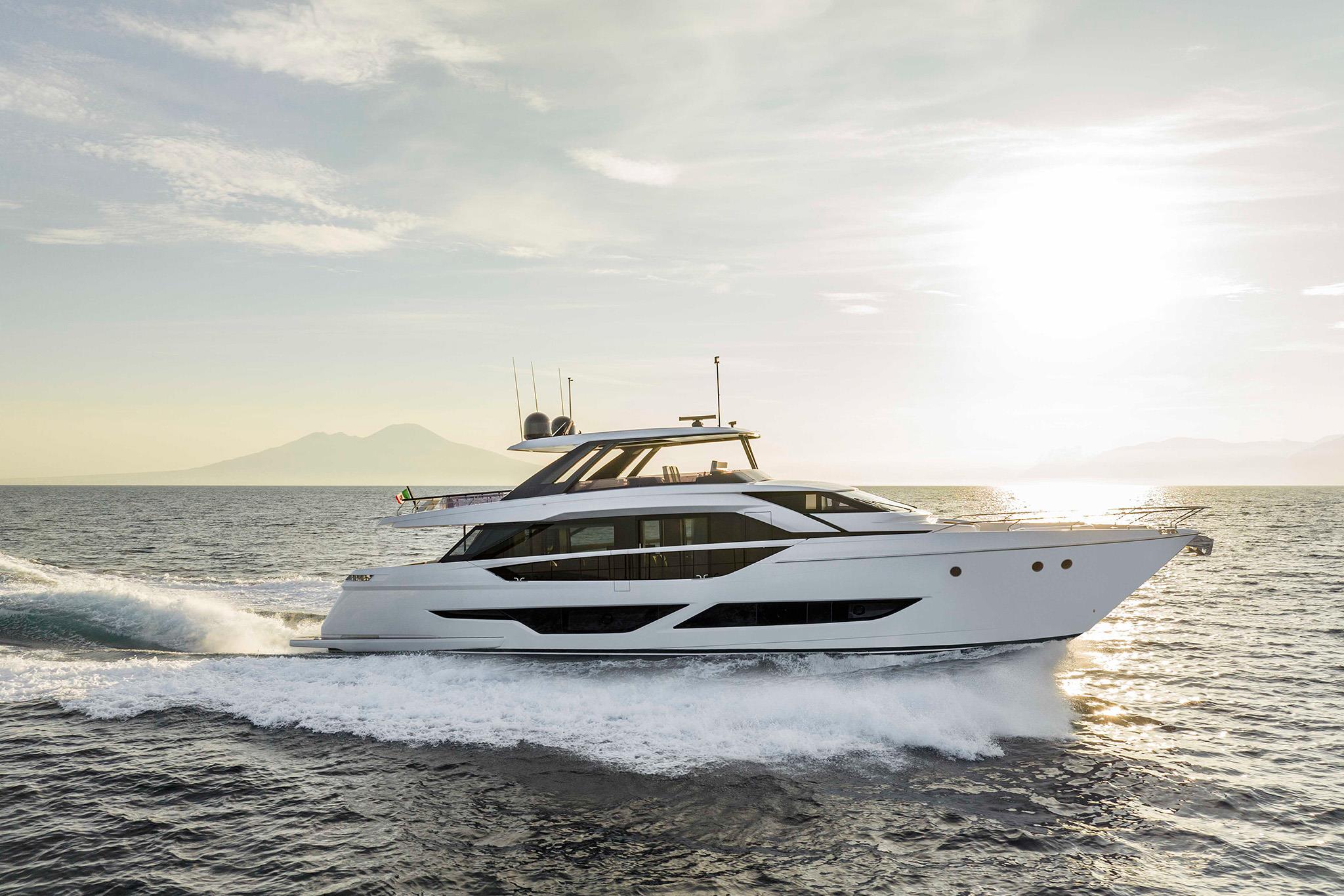 2025 FERRETTI YACHTS 860 